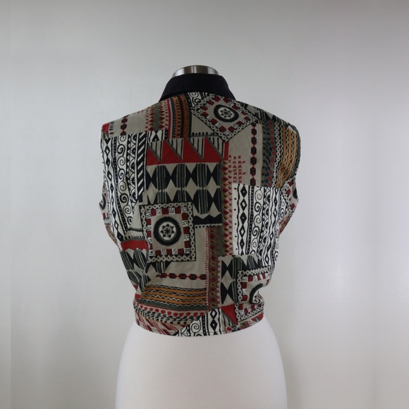 Roper Button Down Crop M Top - Picture 4 of 8